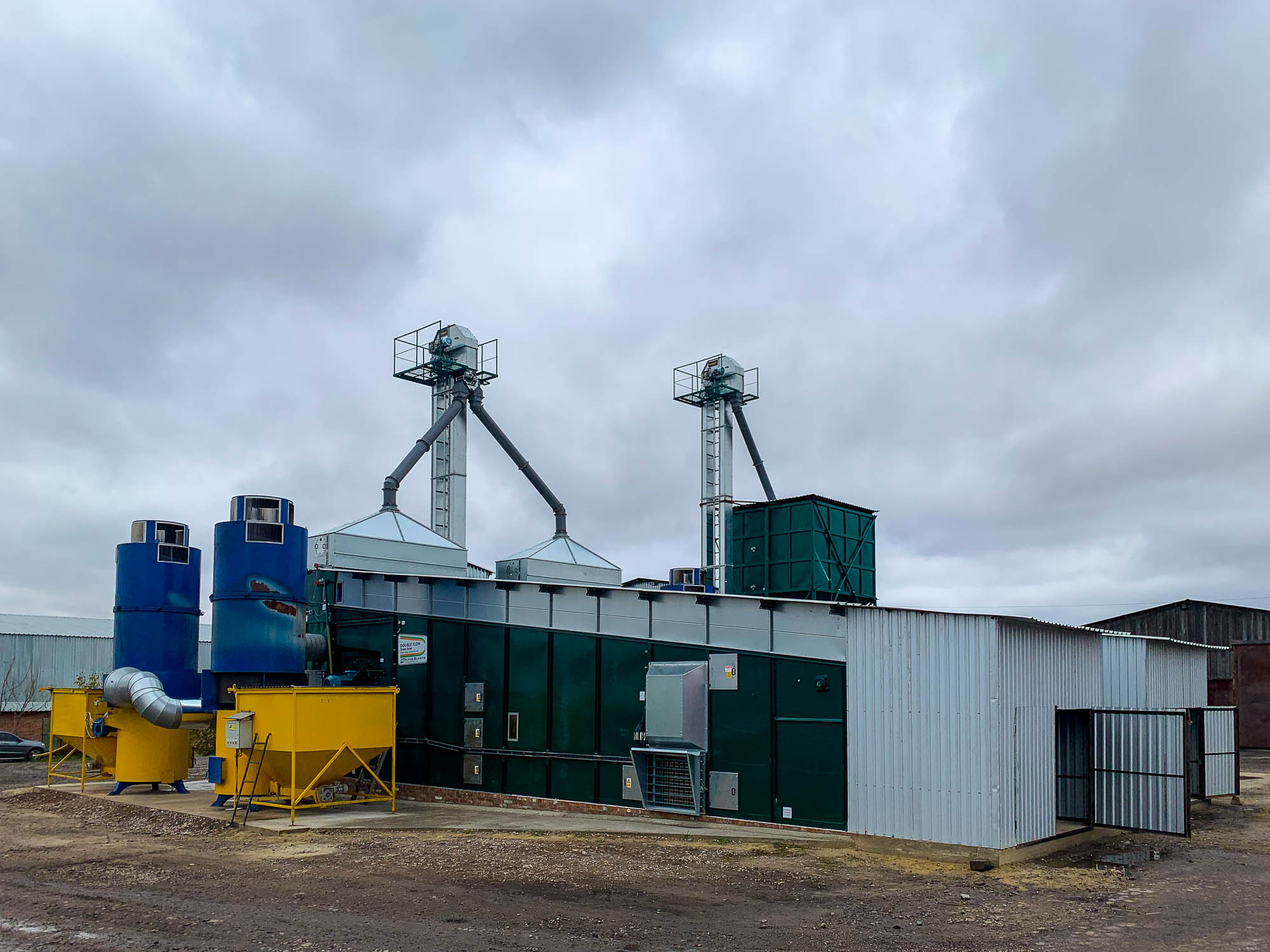 Конвейерная зерносушилка на пеллете и щепе