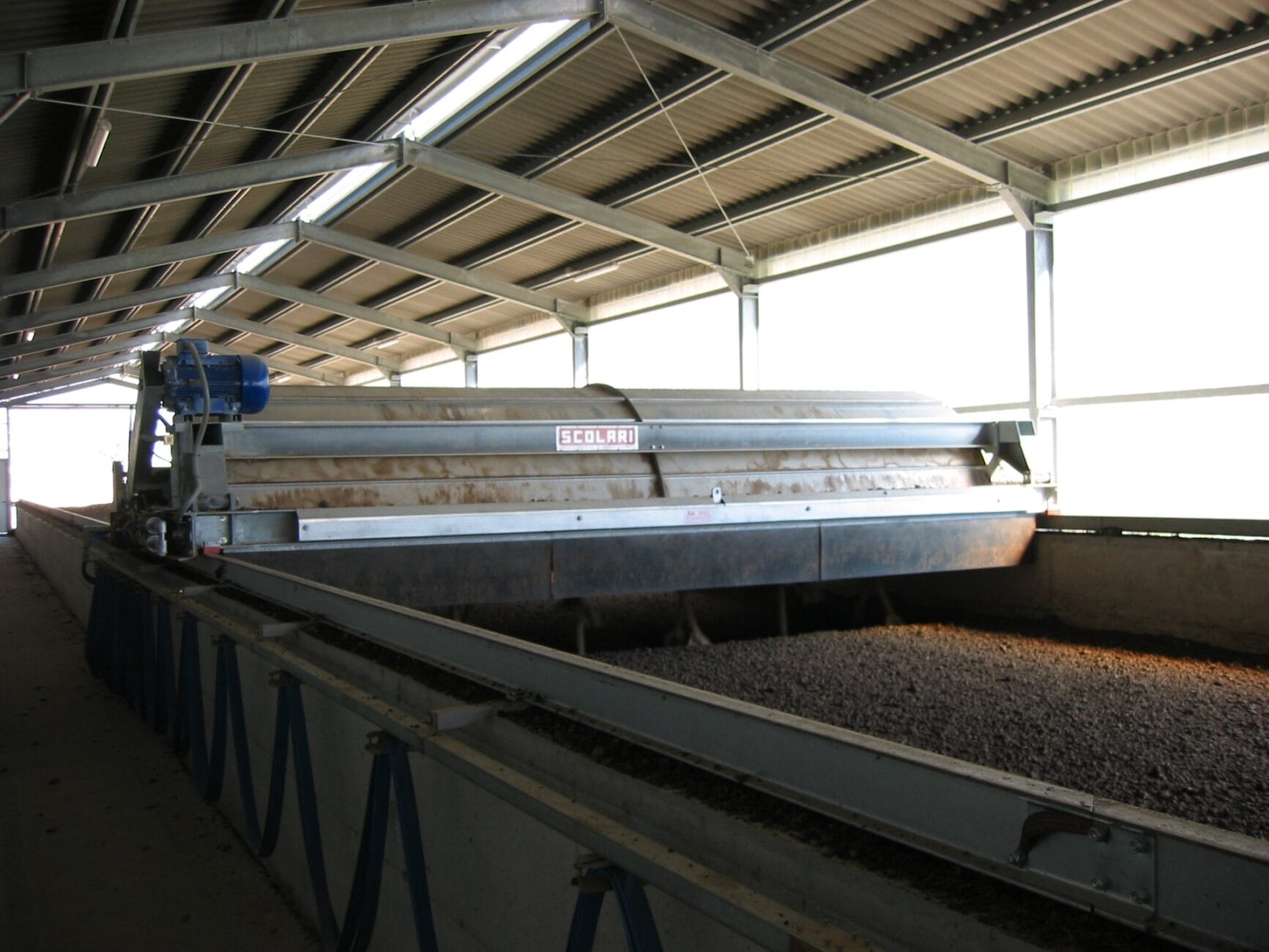 Производство компоста с помощью тоннельного электрического ворошителя