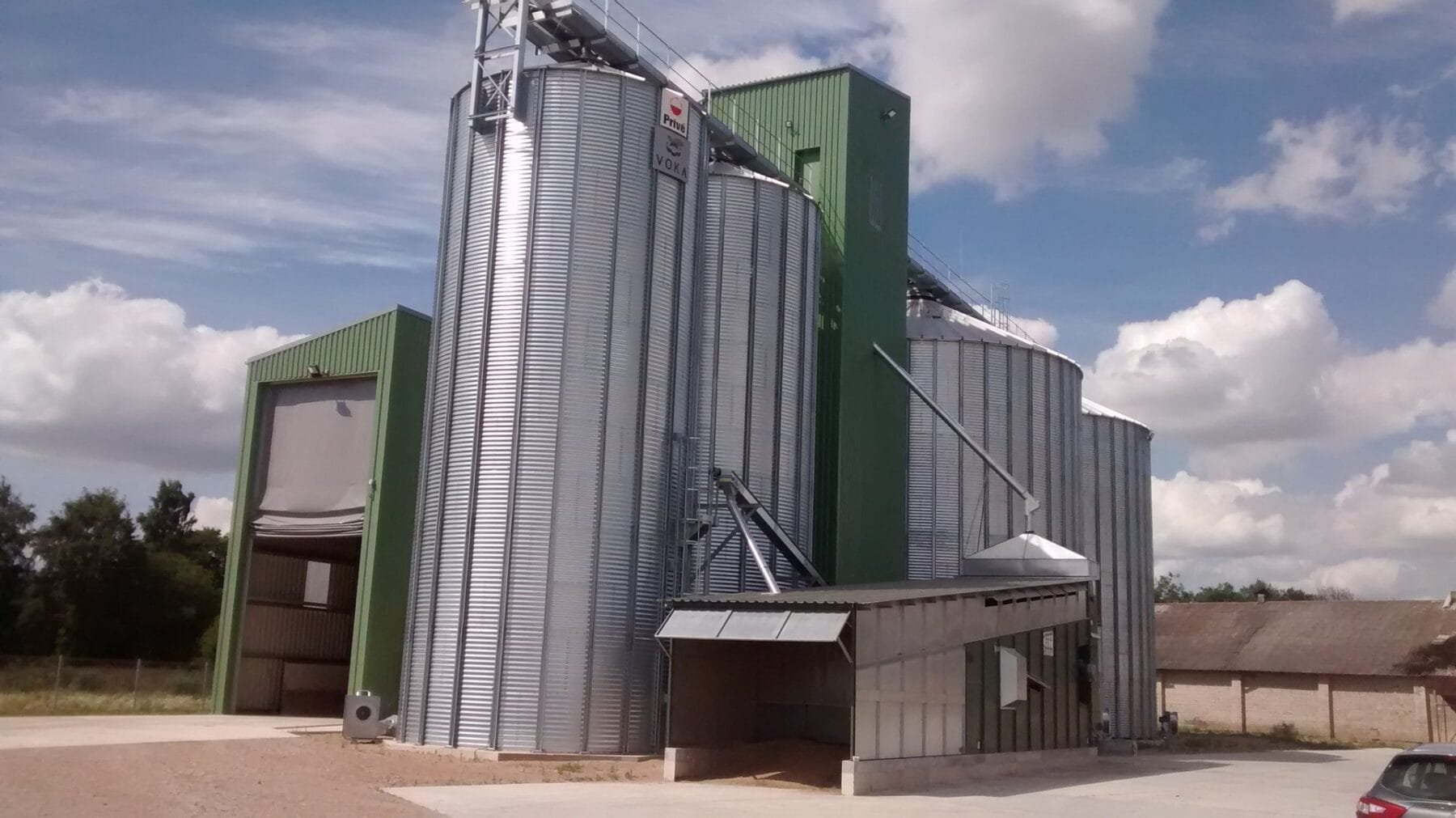 Зерносушилка с низким уровнем выбросов пыли