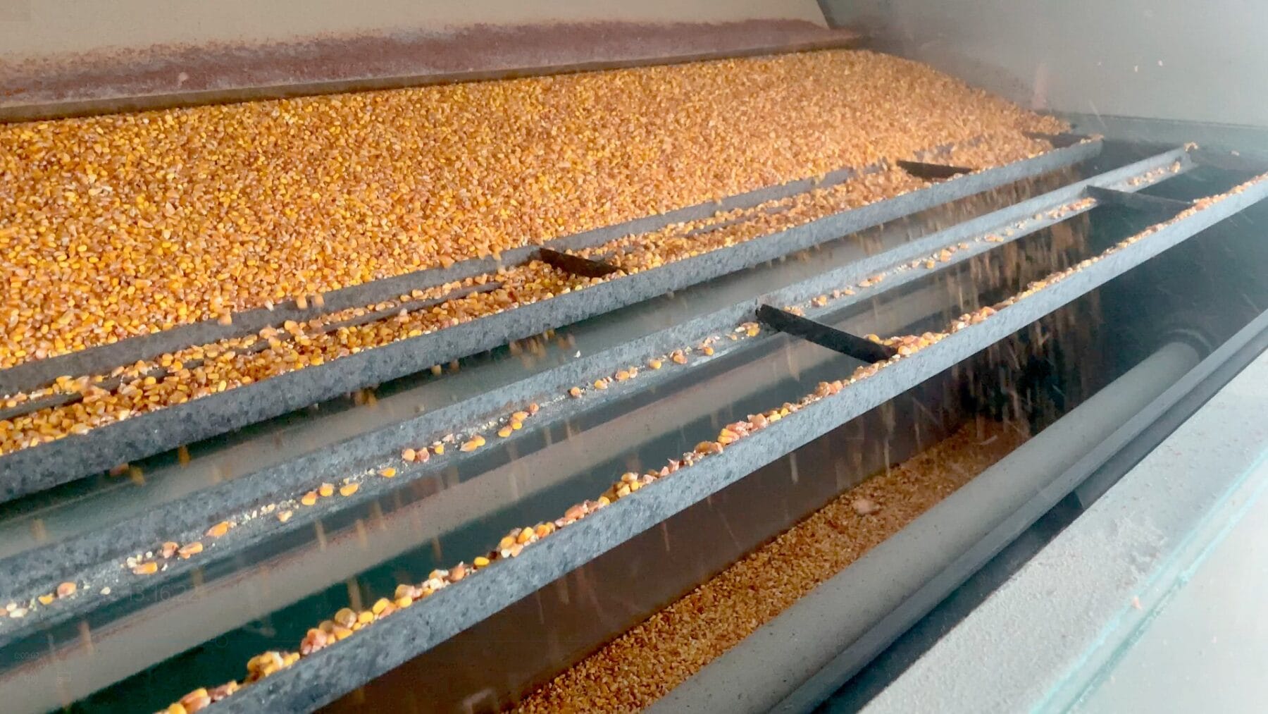 Система перемешивания и отлёжки зерна в зерносушилке Alvan Blanch