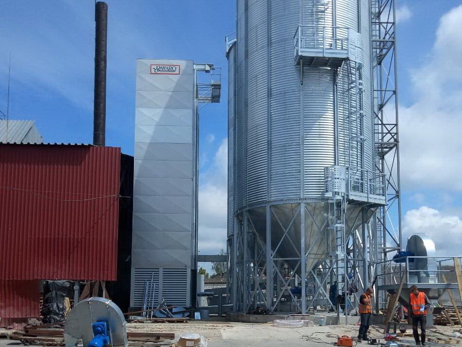 Гибридная зерносушилка газ - солома.