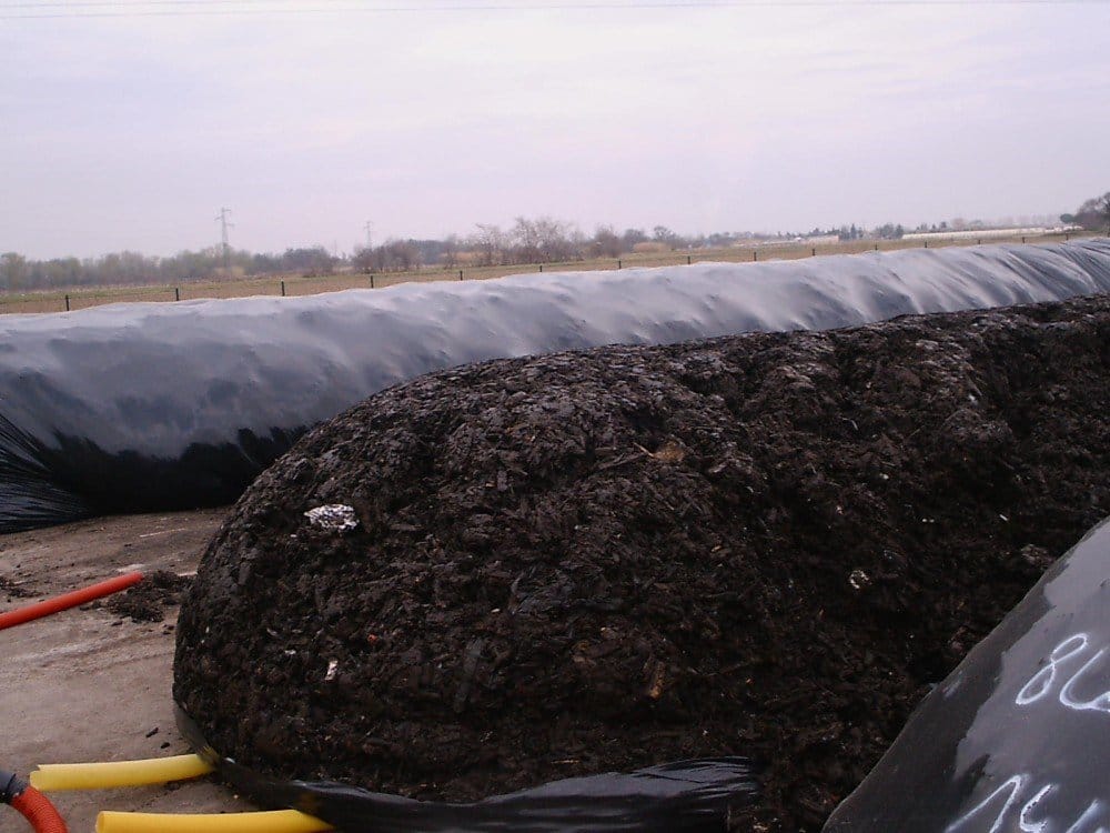 Производство компоста в рукавах