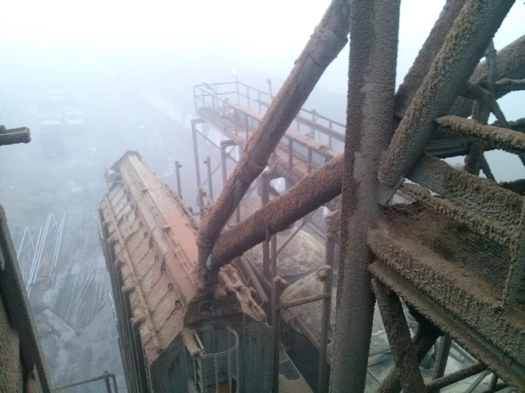 Пыль в модульной зерносушилке поперечного потока