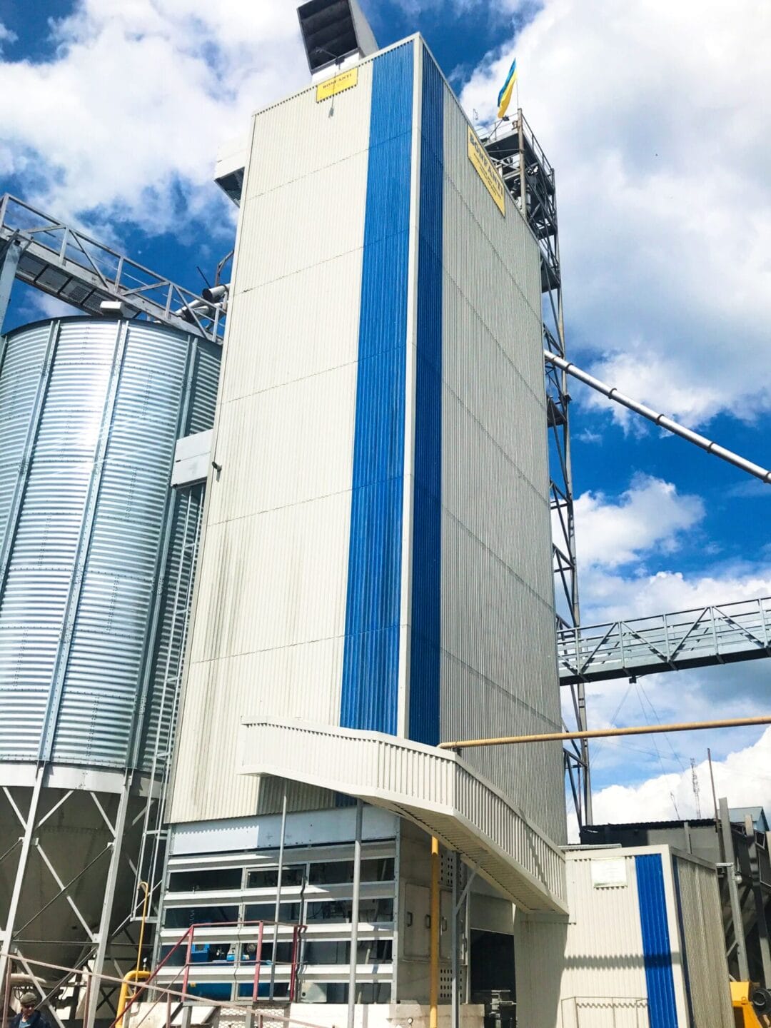 Зерносушилка Бонфанти на твёрдом топливе