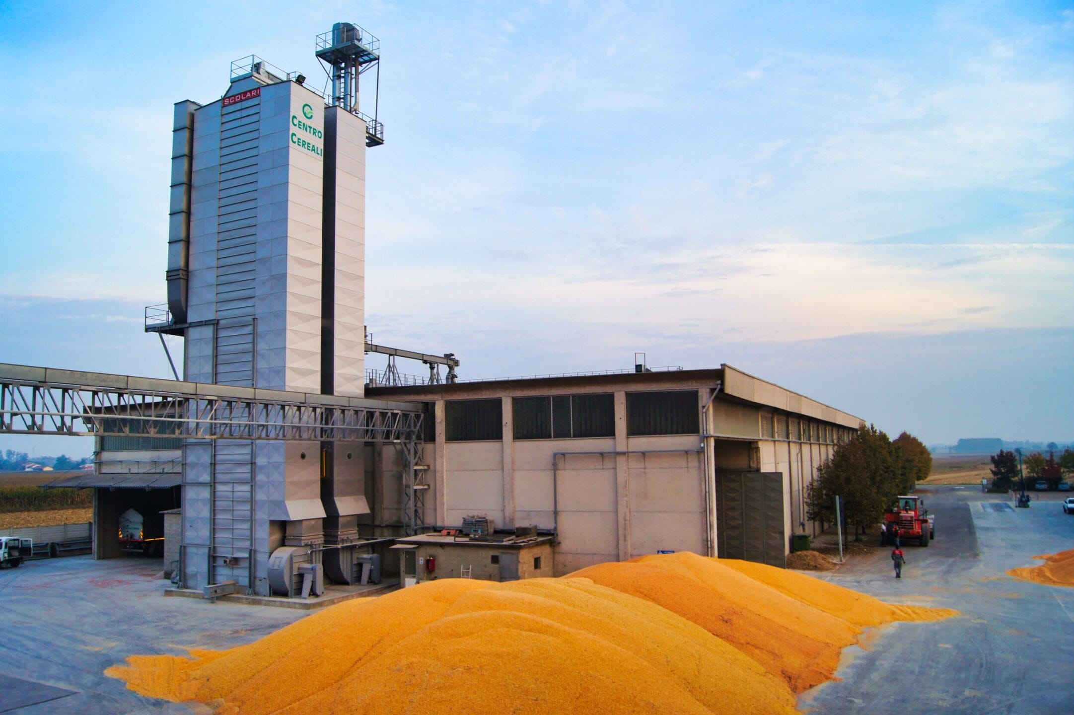 Двузонная зерносушилка Scolari Srl с полной рекуперацией и рециркуляцией тепла