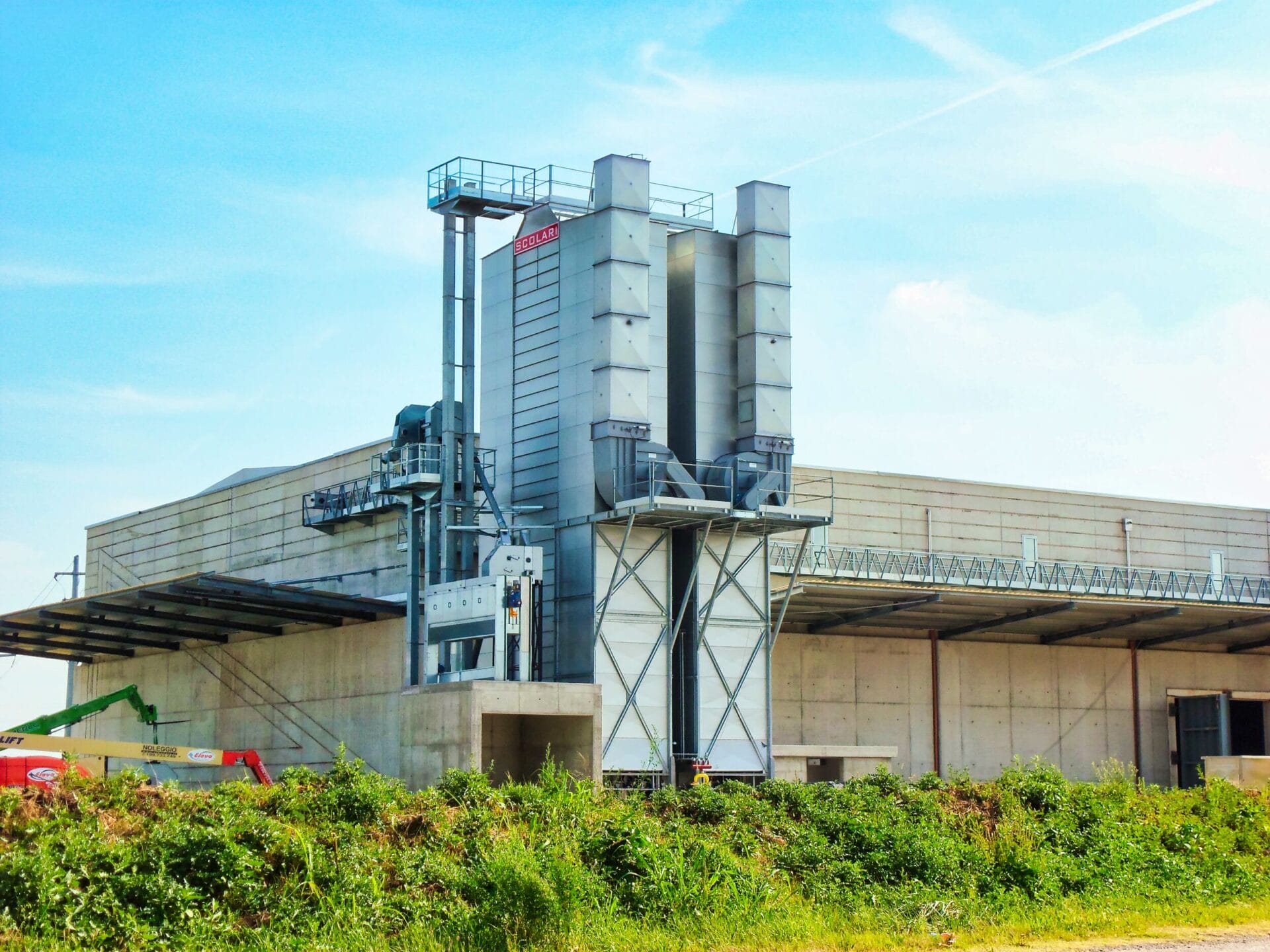 Двузонная зерносушилка с полной рекуперацией и рециркуляцией тепла