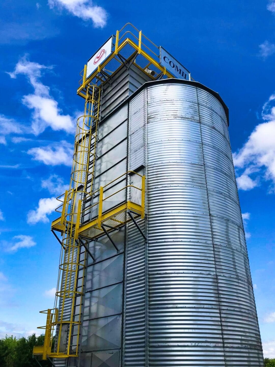 Бразильская зерносушилка Comil