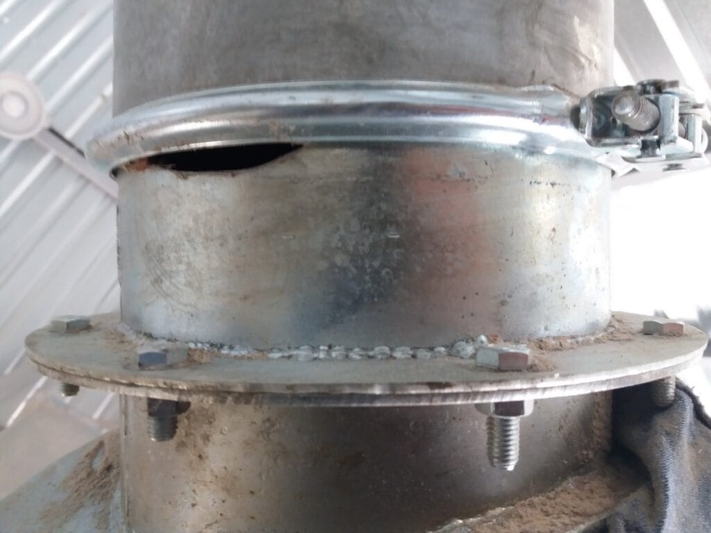 Износ в месте соединения фланцев самотёчных труб