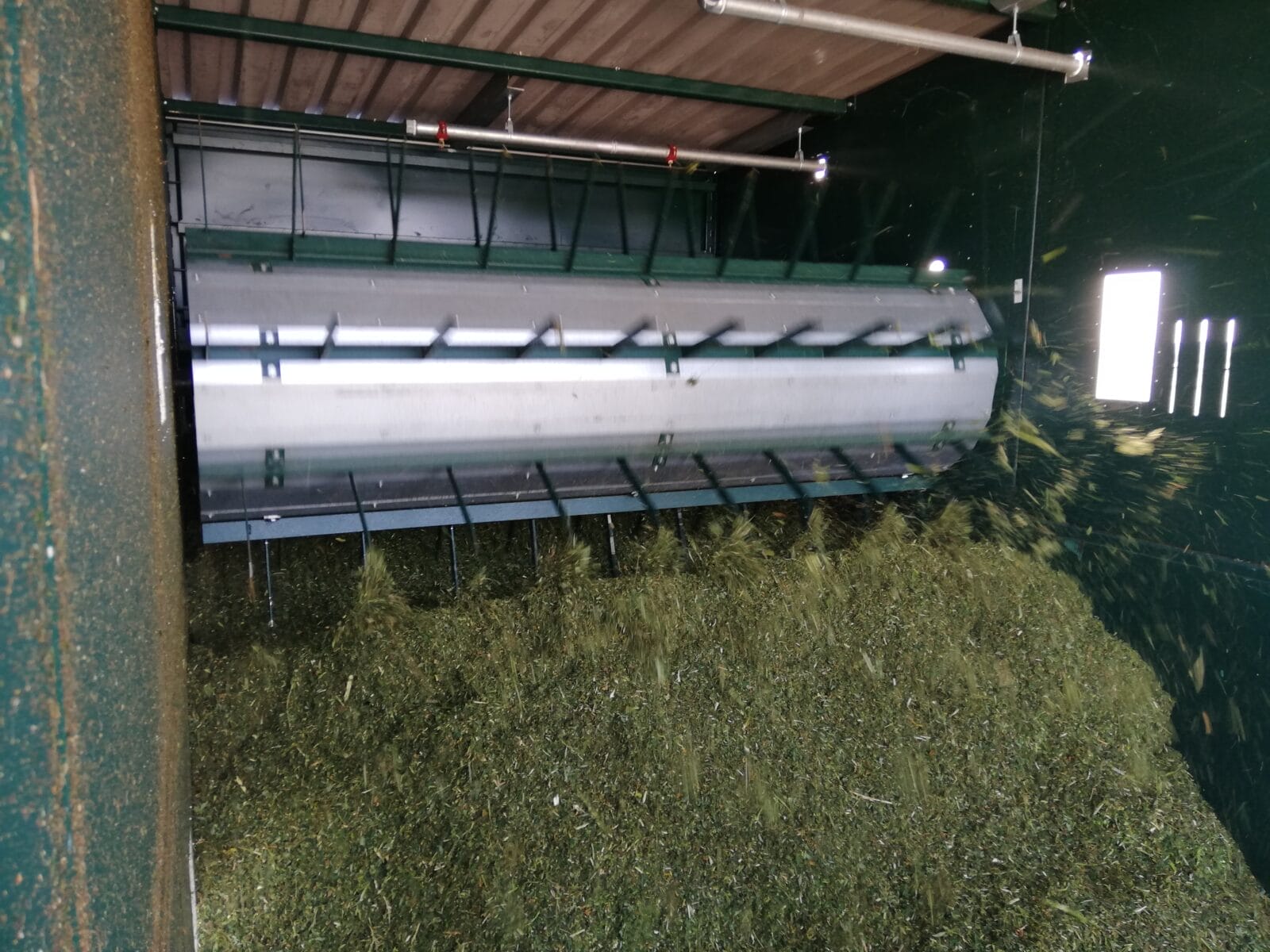 Сушилка для конопли с механическим ворошителем